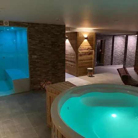 Almhof Hotel 3*