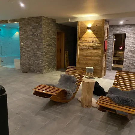 Almhof Hotel 3*