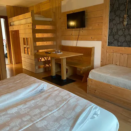 Hotel Almhof 3*
